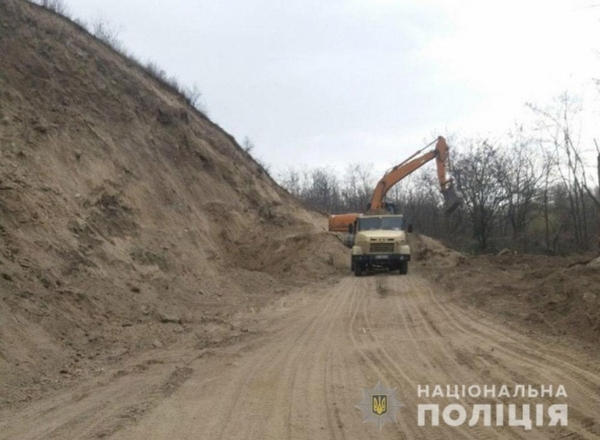В Кременчугском районе активизировались работы по незаконной добыче песка