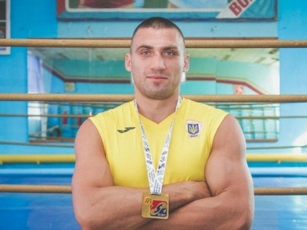 Кременчугский боксер Виктор Выхрист пока не будет выходить на ринг