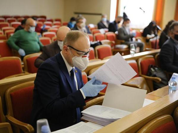 Кременчугские депутаты в связи с карантином внесли изменения в регламент городского совета