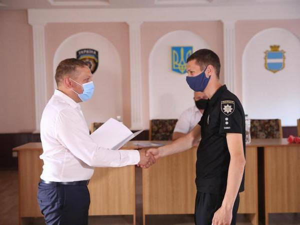 Малецкий поздравил кременчугских участковых инспекторов с профессиональным праздником