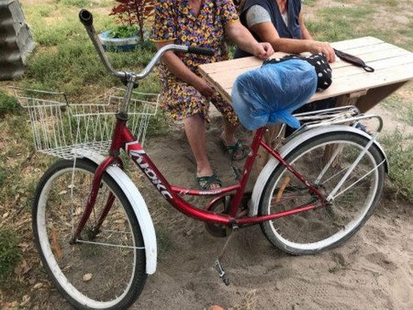 В Кременчуге разыскивают водителя мопеда, который сбил бабушку на велосипеде