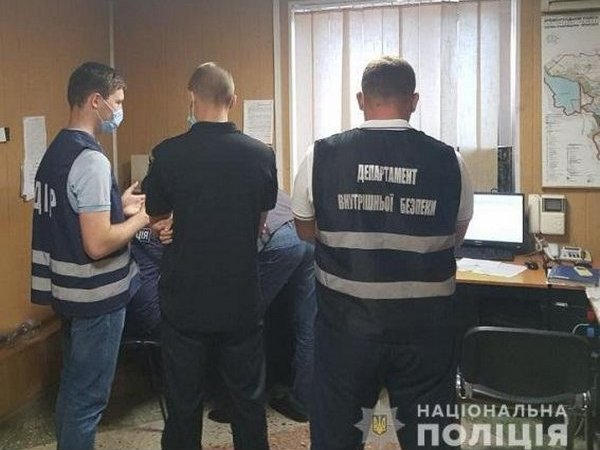 В Кременчуге разоблачили студента и полицейского, которые продавали служебные сведения