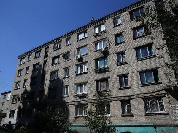 В Кременчуге за счет средств горбюджета отремонтируют крышу двух объектов социального жилья