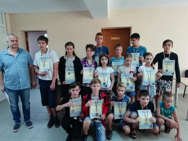 Юные шахматисты из Кременчуга стали чемпионами области