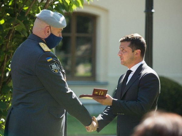 Генерал-майор из Кременчуга получил орден Богдана Хмельницкого из рук Президента
