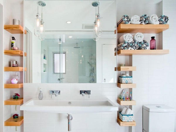 Советы для маленьких ванных комнат: экономия места на душевой кабине и аксессуарах