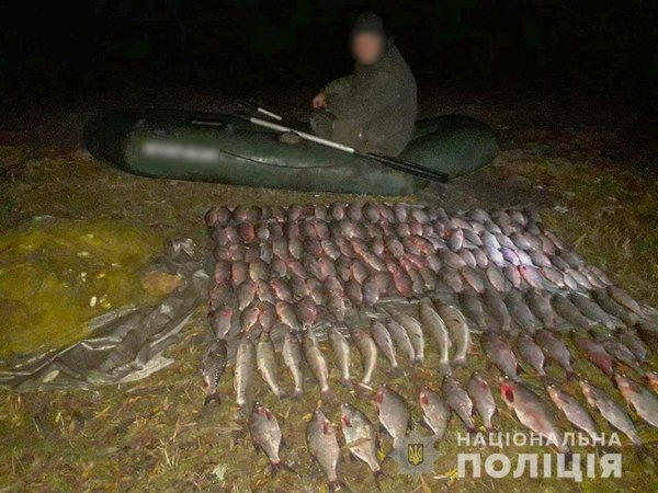 На Кременчугском водохранилище задержали браконьера с рыбой на 25 тысяч гривен