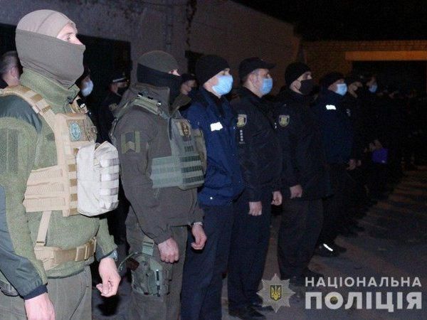 На выходных патрулировать улицы Кременчуга вышли дополнительные пешие наряды полиции