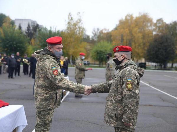 Служащих 107 кременчугской реактивной артбригады поздравили с Днем ракетных войск