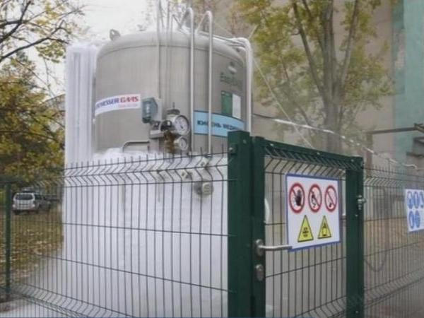 В инфекционном отделении больницы «Кременчугская» установлена емкость для хранения кислорода