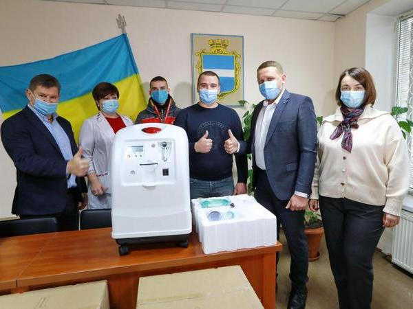 «Новая почта» передала кислородные концентраторы в больницы Кременчуга
