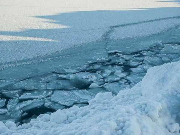 Кременчужан предупреждают об опасности выхода на лед