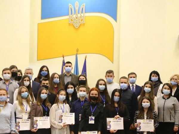 Молодые лидеры прошли стажировку в органах местного самоуправления Кременчуга