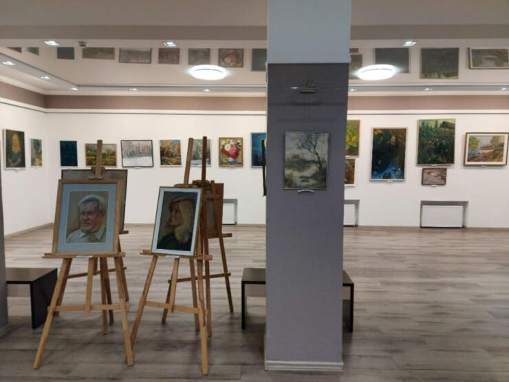 Кременчужан приглашают посетить сразу две художественные выставки