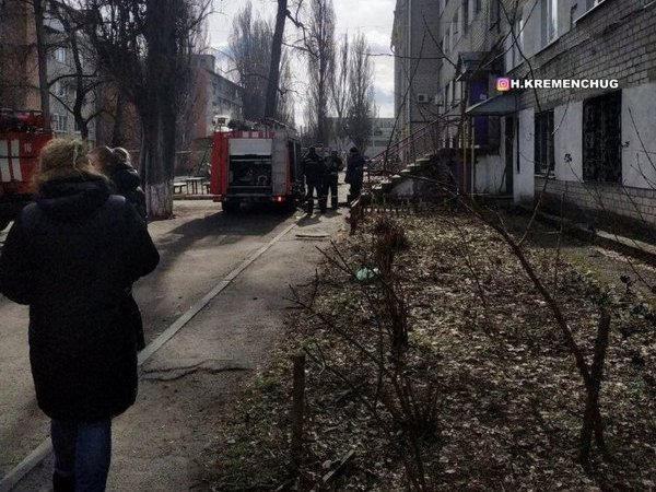 В Кременчуге горела квартира: спасателям пришлось эвакуировать пенсионерку