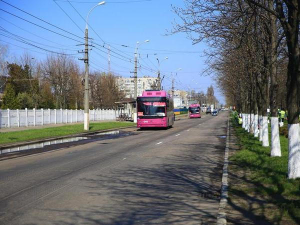 Общественный транспорт Кременчуга продолжает работать в режиме спецперевозок