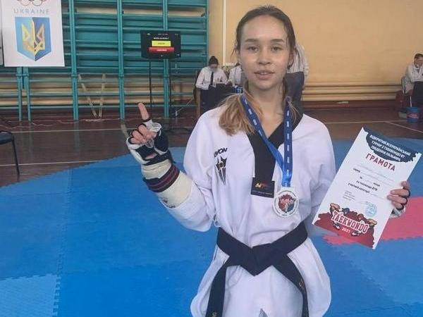 Кремечужанка София Покотило завоевала золото на Всеукраинском турнире по тхэквондо