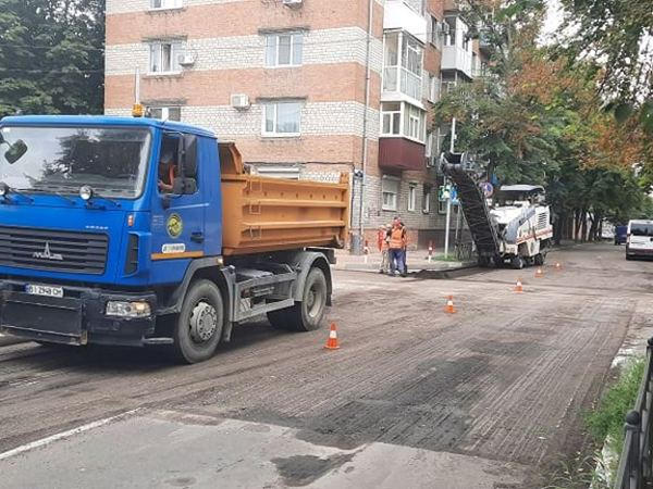 В Кременчуге продолжается текущий ремонт дорог