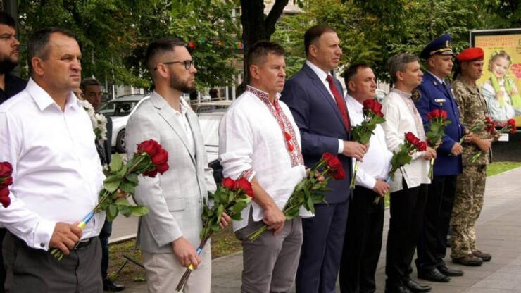 В канун Дня Независимости в Кременчуге почтили память Героев Небесной Сотни и погибших в АТО