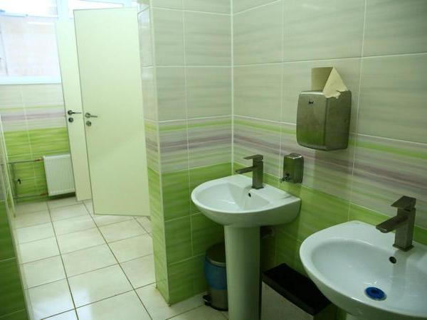 В Кременчугском лицее №29 обновили санитарные комнаты