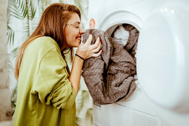 Запахи в стиральной машине: откуда берутся и как избавиться