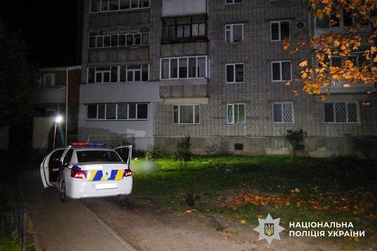 В Кременчуці біля будинку знайшли мертвим 46-річного чоловіка
