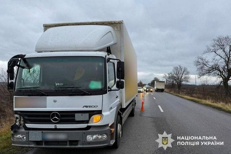 Смертельное ДТП в Кременчугском районе: 48-летнего пешехода сбил грузовик