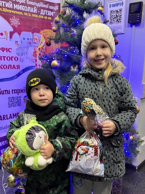 В Кременчуге более 250 детей ВПЛ получили подарки от Святого Николая