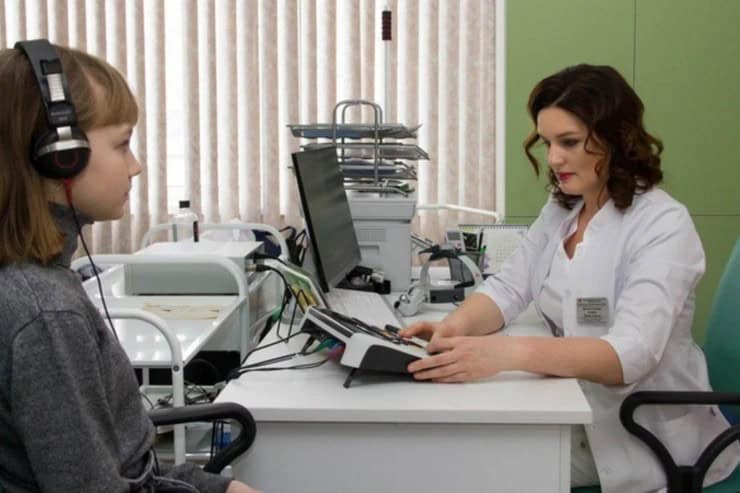 Що потрібно зробити першочергово, коли відчули, що втрачаєте слух?