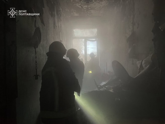 Пожар в Кременчугской гимназии: эвакуация детей, для ликвидации привлечены 20 спасателей