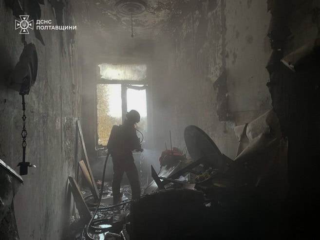 Пожар в Кременчугской гимназии: эвакуация детей, для ликвидации привлечены 20 спасателей