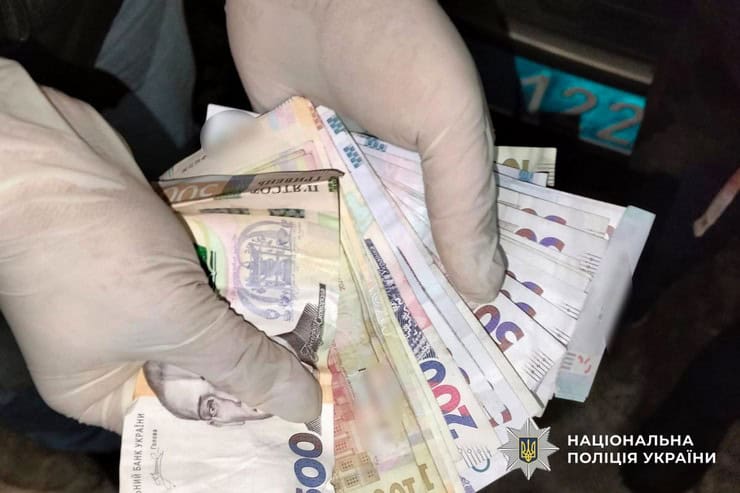 Разбойное нападение на кафе в Кременчуге: полиция задержала 27-летнего нападающего, а пострадавшая женщина - в больнице