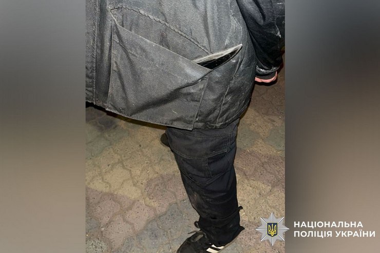 В Кременчуге задержали 27-летнего мужчину, который ножом ранил трех человек за вечер