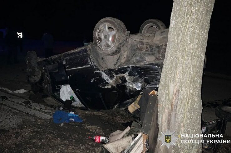 Смертельное ДТП в Кременчугском районе: автомобиль перевернулся, водитель погиб на месте