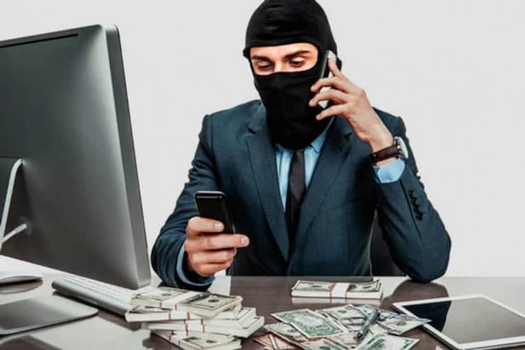 В Кременчуці орудують шахраї: у трьох жителів міста виманили понад 240 тисяч гривень