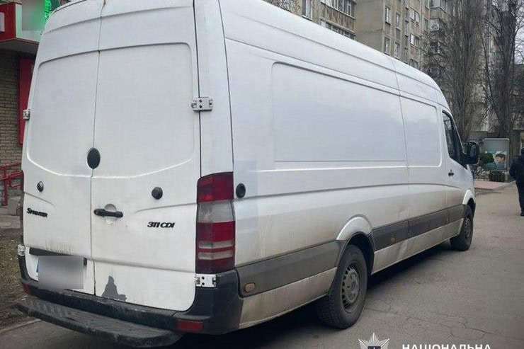 ДТП в Кременчуге: автомобиль сбил женщину на тротуаре