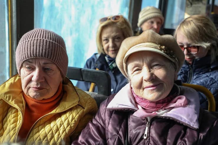 В Кременчуге запустили бесплатные автобусы на дачу, которые курсируют в садовые общества в пригороде