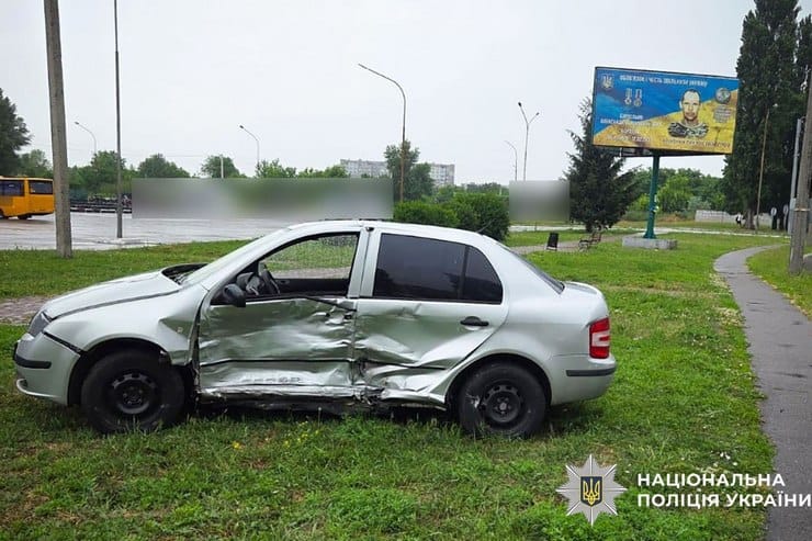 ДТП в Кременчуге: столкнулись два автомобиля, пострадала женщина