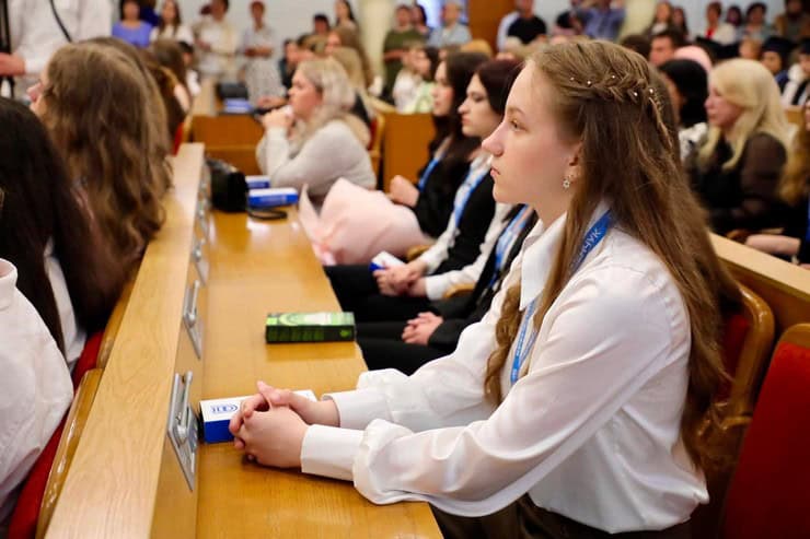 В Кременчуге наградили 130 лучших выпускников 2026 года