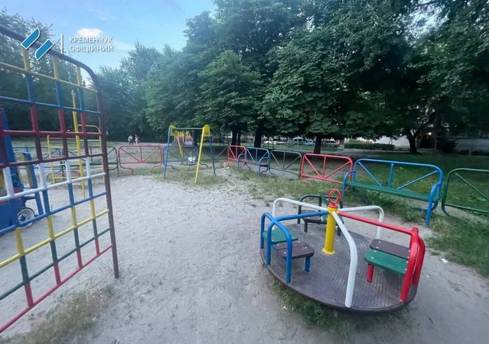 В Кременчуге обновили 4 детские площадки и демонтировали аварийные