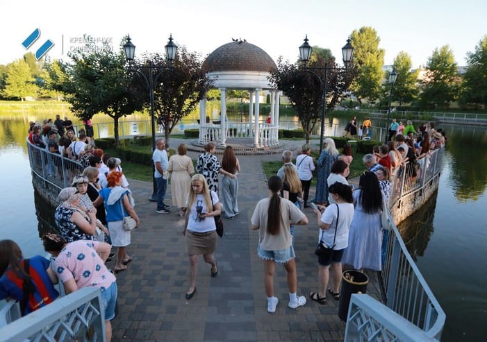 В Кременчуге прошел яркий фестиваль искусств «Арт-сад» в Городском саду