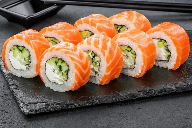 Філадельфія з лососем Sushi Master в Одесі