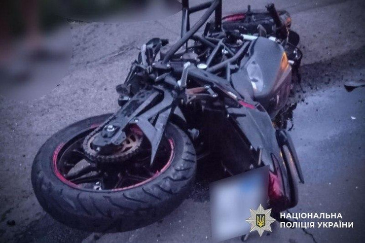 ДТП в Кременчугском районе: 17-летний мотоциклист попал в больницу после столкновения с автомобилем