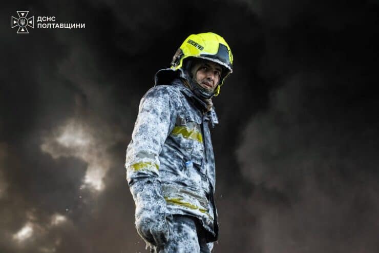 В Кременчугском районе в результате обстрела возникли пожары на 2 промышленных предприятиях