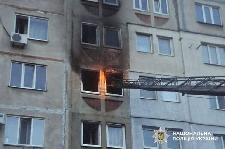 В Горишних Плавнях во время пожара в многоэтажке погиб 74-летний мужчина