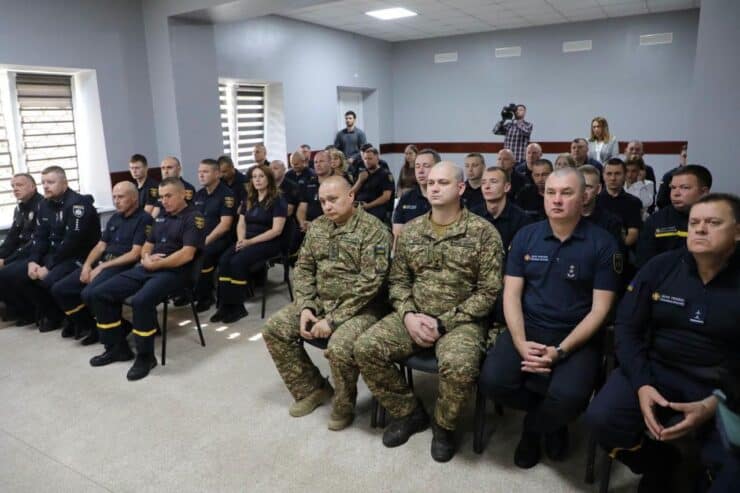 Спасателей Кременчуга поздравили с профессиональным праздником