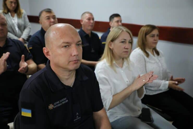 Спасателей Кременчуга поздравили с профессиональным праздником