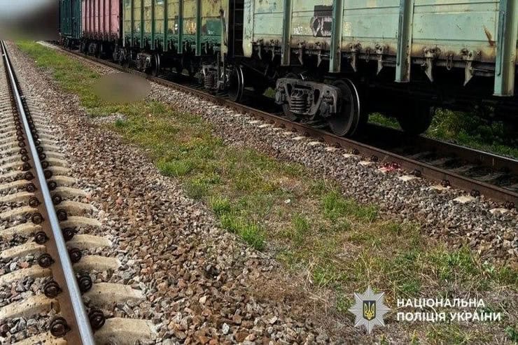 В Кременчугском районе 32-летний мужчина погиб под колесами грузового поезда