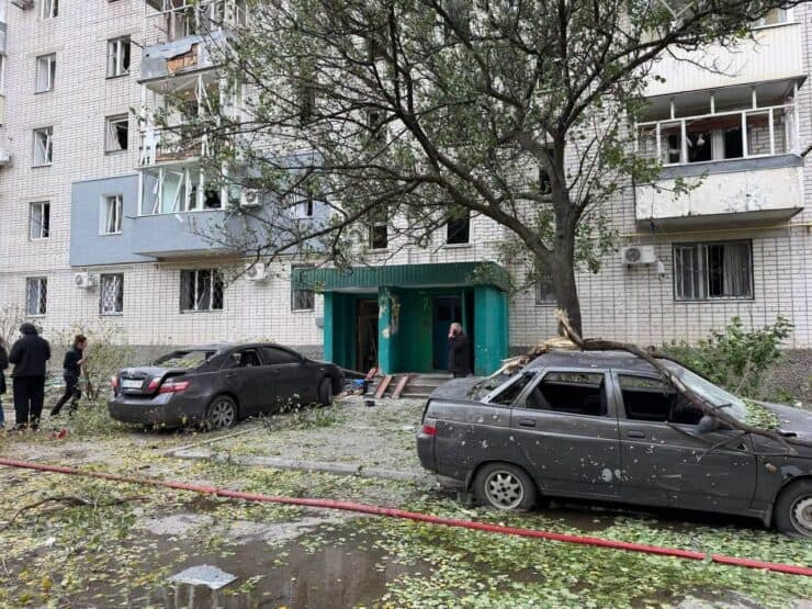 В Кременчуге вражеский БпЛА попал в многоэтажку: 3 погибших и 15 раненых, среди них — дети