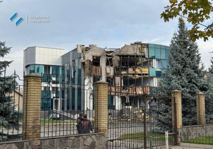 Ночной обстрел Кременчуга: «прилет» по зданию телерадиокомпании